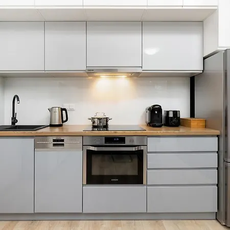 Διαμέρισμα B 104 *